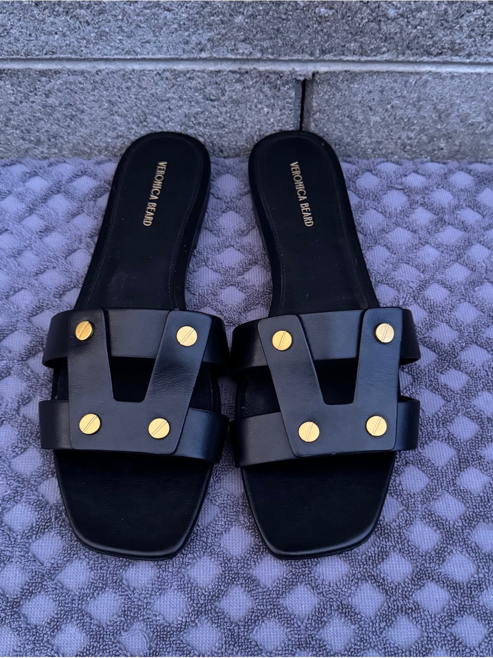 Veronica Beard Via Black Leather Slide Sandals Gold Studs Size 9.5 - Picture 2 of 7